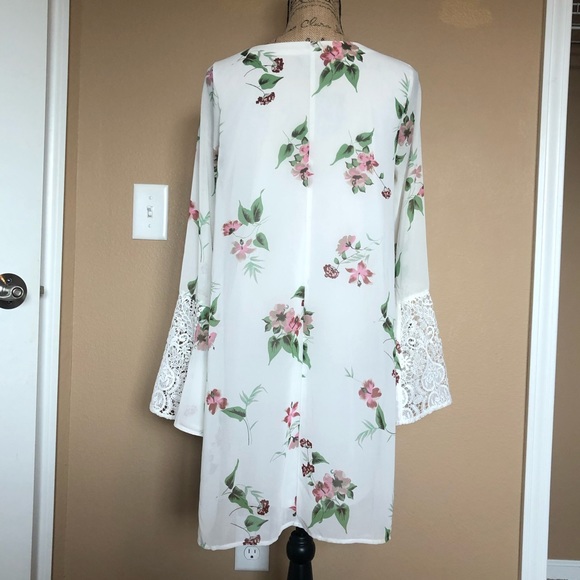 White floral bell long sleeve dress - Picture 2 of 4